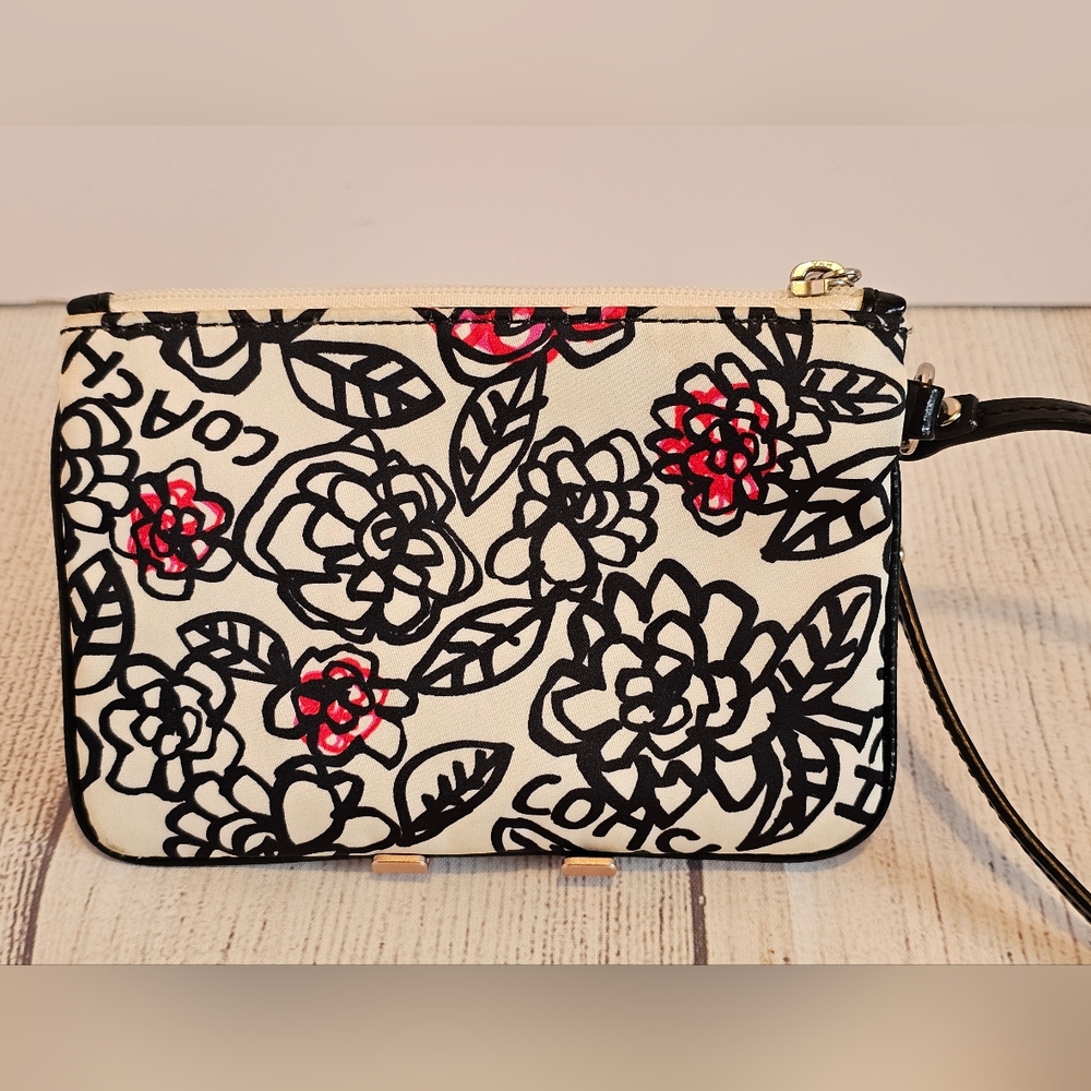 Coach Poppy Daisy Floral Graffiti Wristlet - Picture 2 of 6